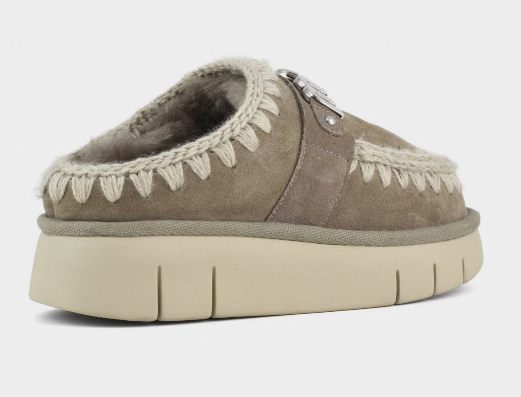Bounce Clog Metal Logo Mou