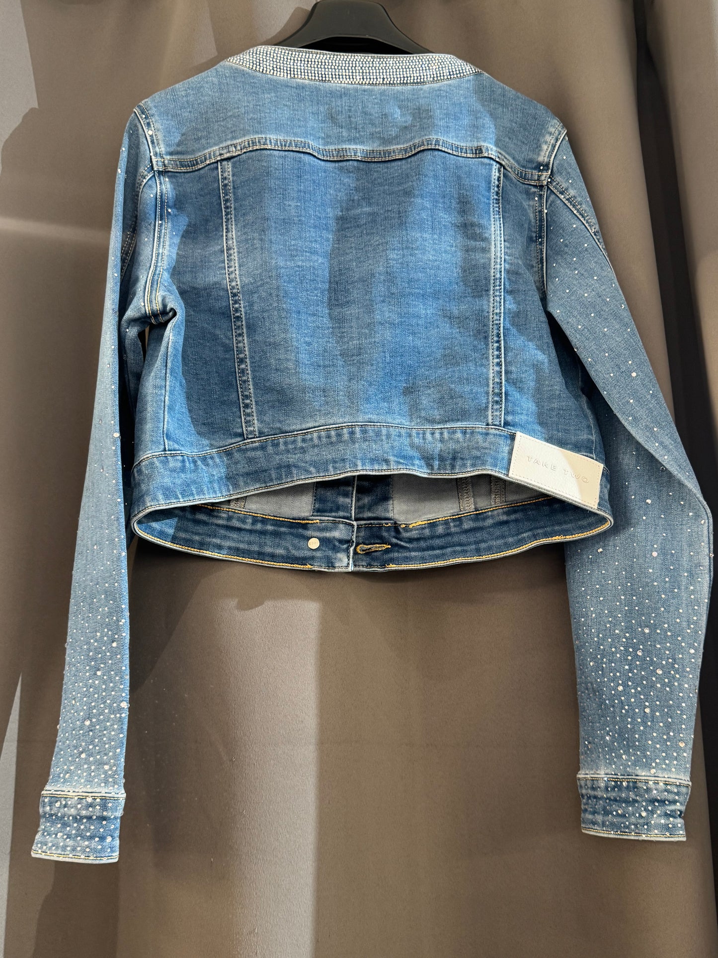 Giubbino in denim corto con strass e collo gioiello Take Two