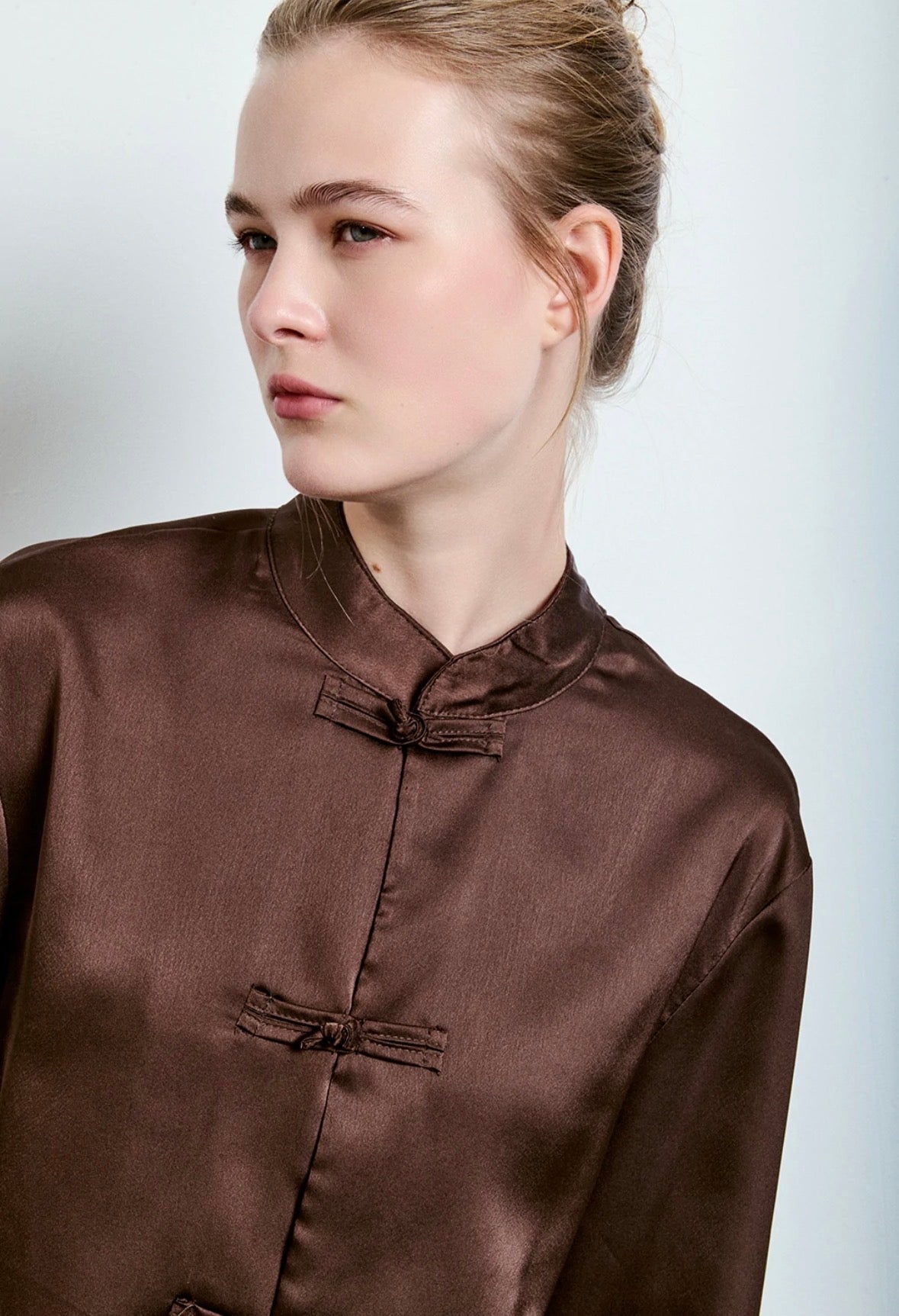 Camicia con alamari moka Two Way