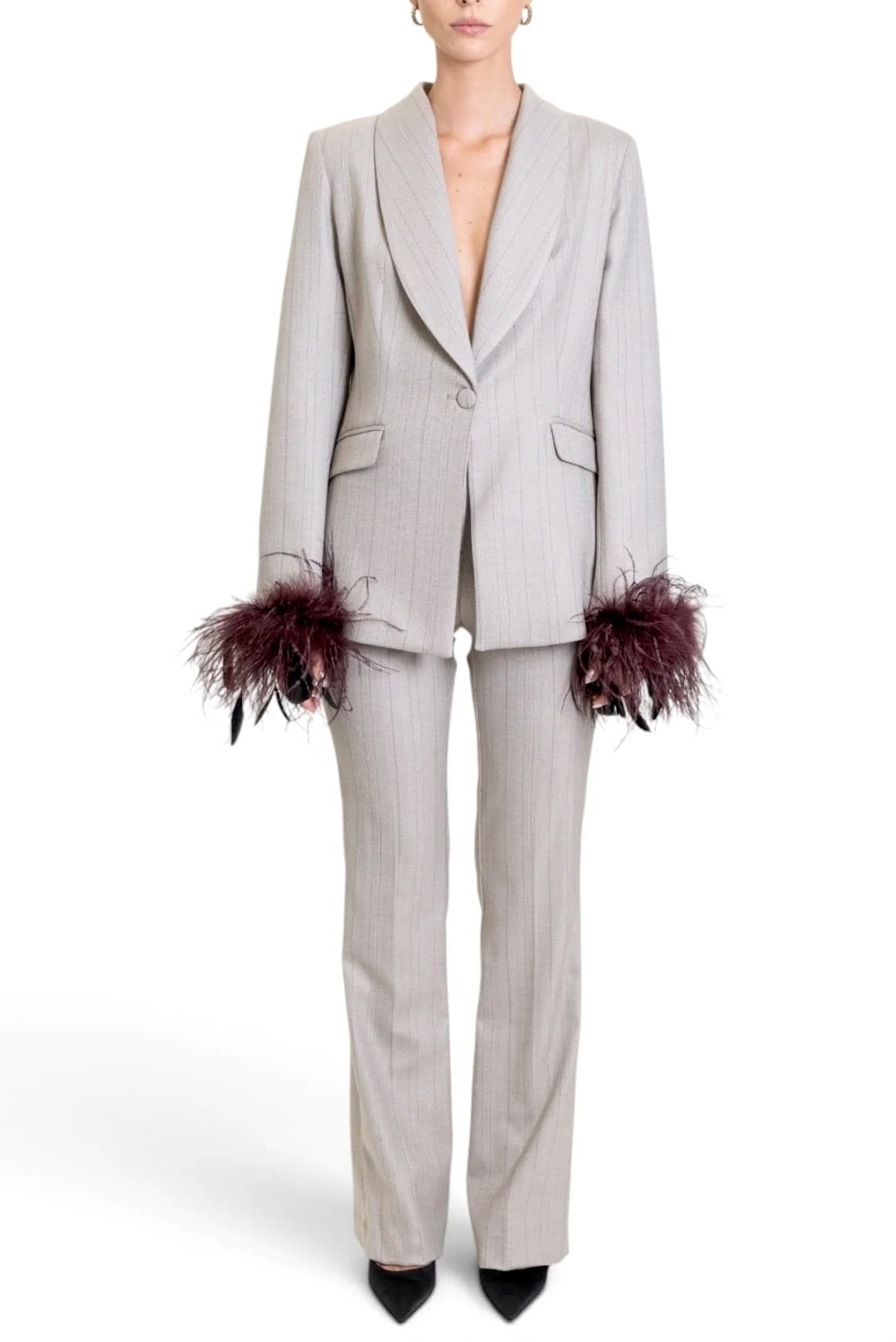 Tailleur monopetto con piuma removibile Dramée