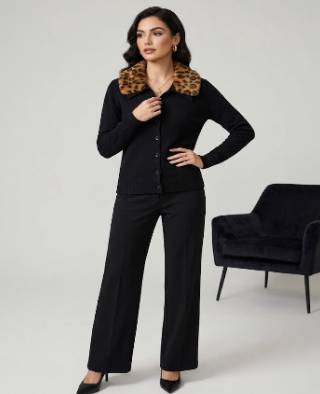 Cardigan Nero con Colletto in Pellicciotto Rimovibile